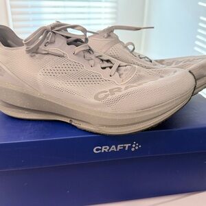 Craft Men's Light Gray Athletic Shoes